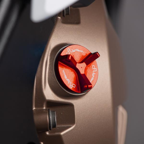 LighTech Ölnachfüllverschluss rot 007 passend für BMW