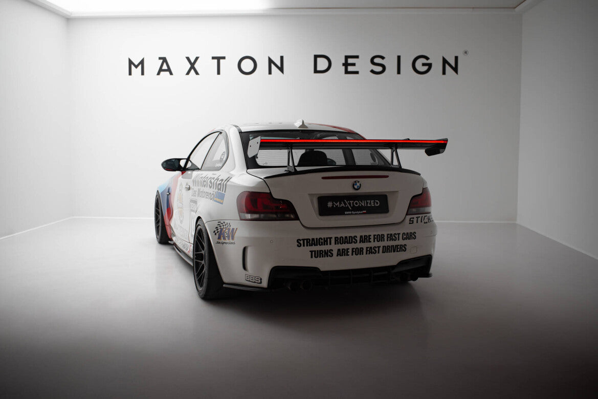 Carbon Heckspoiler Heckflügel mit Schwan Halterung + LED passend für BMW 1er M E82