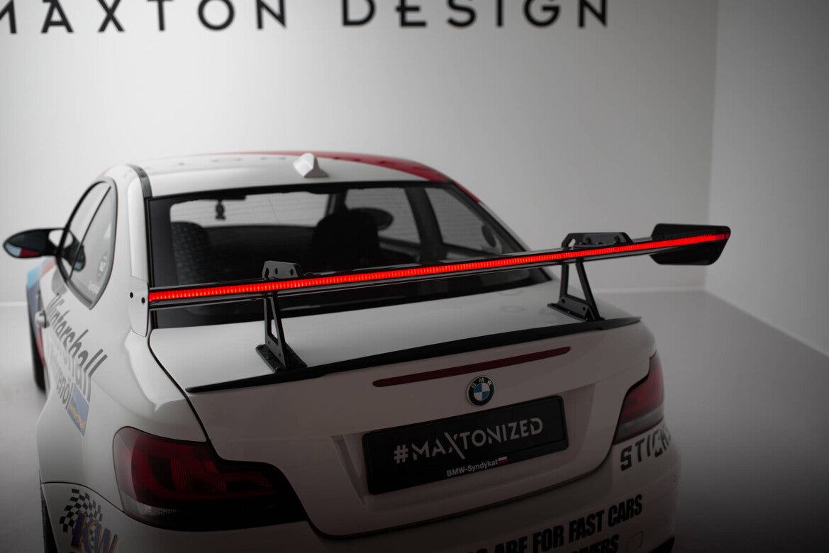 Carbon Heckspoiler Heckflügel mit Schwan Halterung + LED passend für BMW 1er M E82