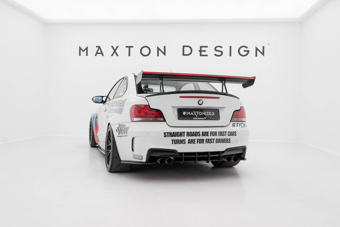 Carbon Heckspoiler Heckflügel mit Schwan Halterung + LED passend für BMW 1er M E82