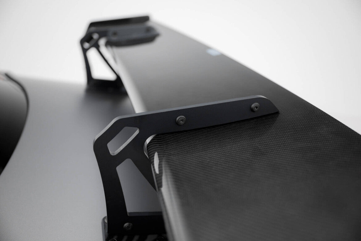Carbon Heckspoiler Heckflügel mit Schwan Halterung + LED passend für Mercedes CLA Coupe C118 / C118 FL