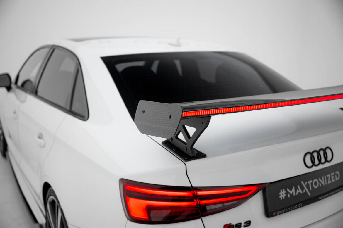Carbon Heckspoiler Heckflügel Standfuß Außen + LED passend für Audi A3 / A3 S-Line / S3 / RS3 Limousine 8V / 8V FL