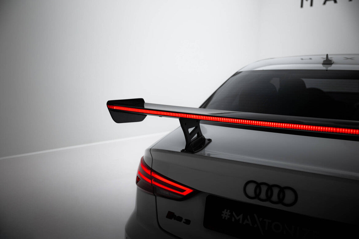 Carbon Heckspoiler Heckflügel Standfuß Innen + LED passend für Audi A3 / A3 S-Line / S3 / RS3 Limousine 8V / 8V FL