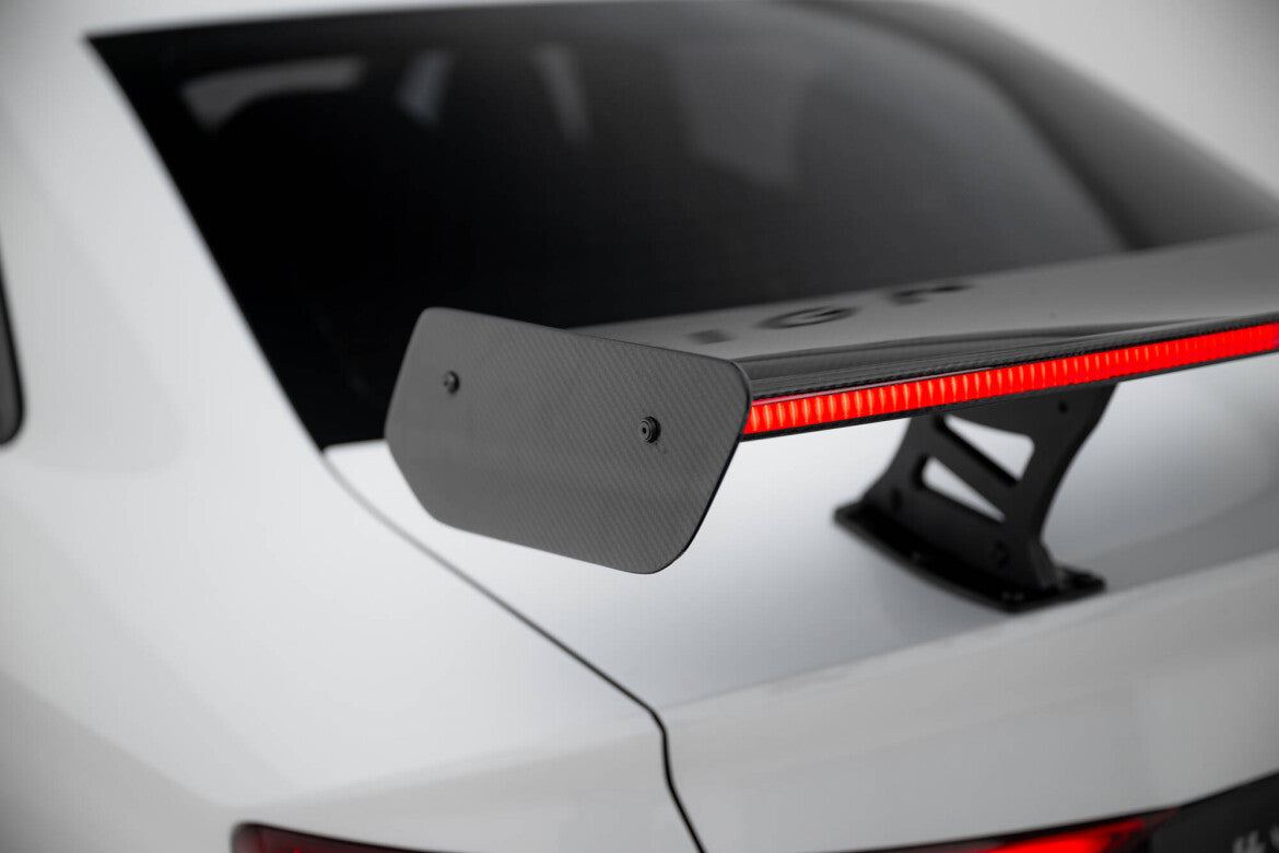 Carbon Heckspoiler Heckflügel Standfuß Innen + LED passend für Audi A3 / A3 S-Line / S3 / RS3 Limousine 8V / 8V FL