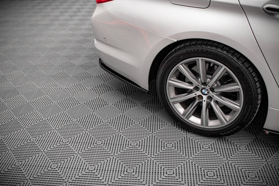 Diffusor Flaps passend für BMW 5er G30 / G31 schwarz Hochglanz