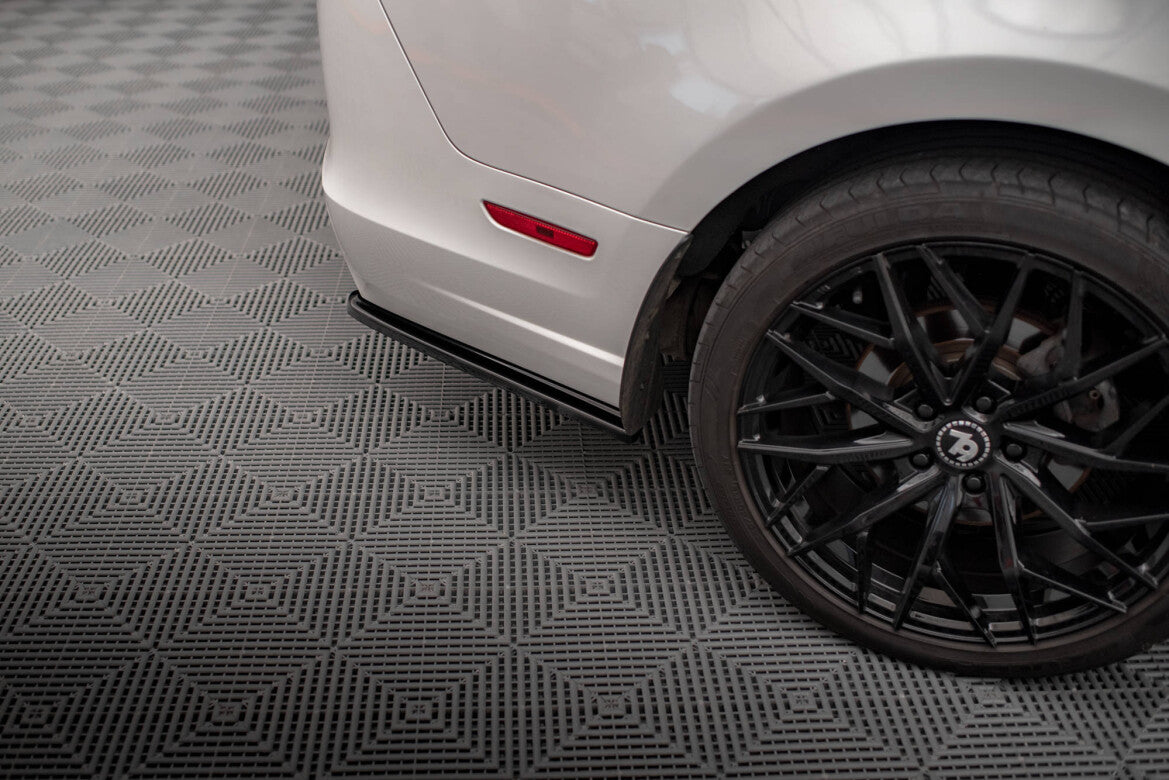 Diffusor Flaps passend für Ford Mustang Mk5 FL schwarz Hochglanz