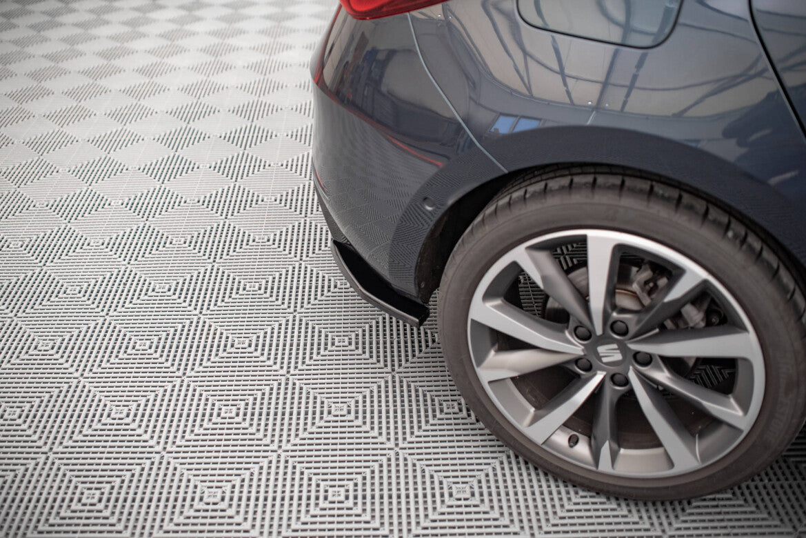 Diffusor Flaps passend für Seat Leon FR Hatchback Mk4 schwarz Hochglanz