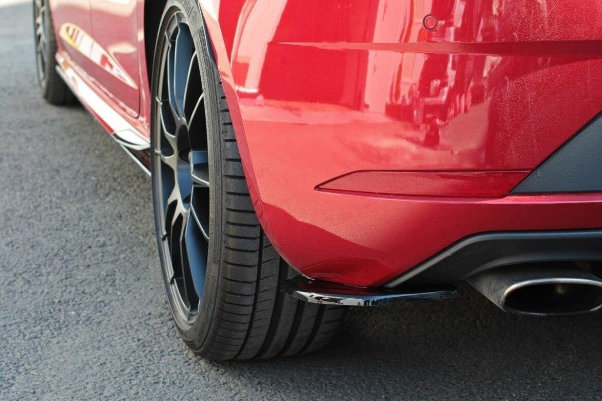 Diffusor Flaps V.1 passend für Seat Leon CUPRA Mk3 FL Hatchback schwarz Hochglanz