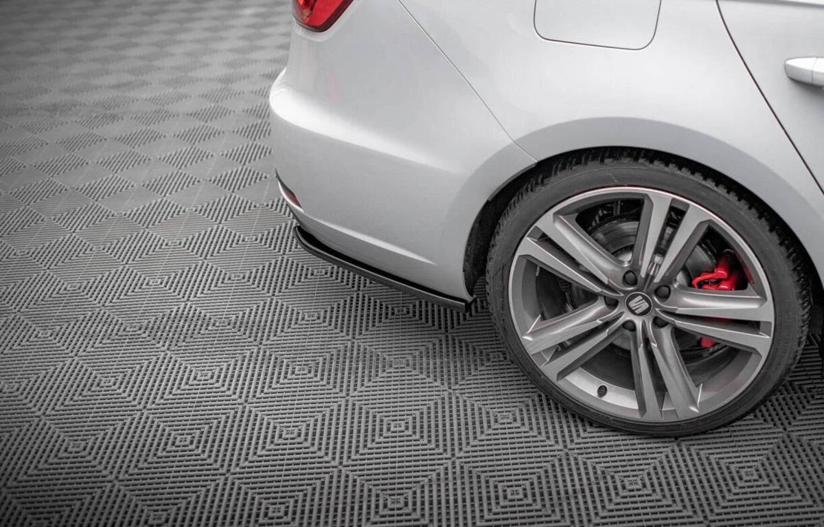 Diffusor Flaps V.1 passend für Seat Leon CUPRA Sportstourer Mk3 schwarz Hochglanz