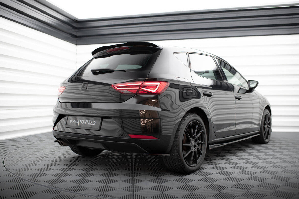 Diffusor Flaps V.1 passend für Seat Leon Hatchback Mk3 FL schwarz Hochglanz