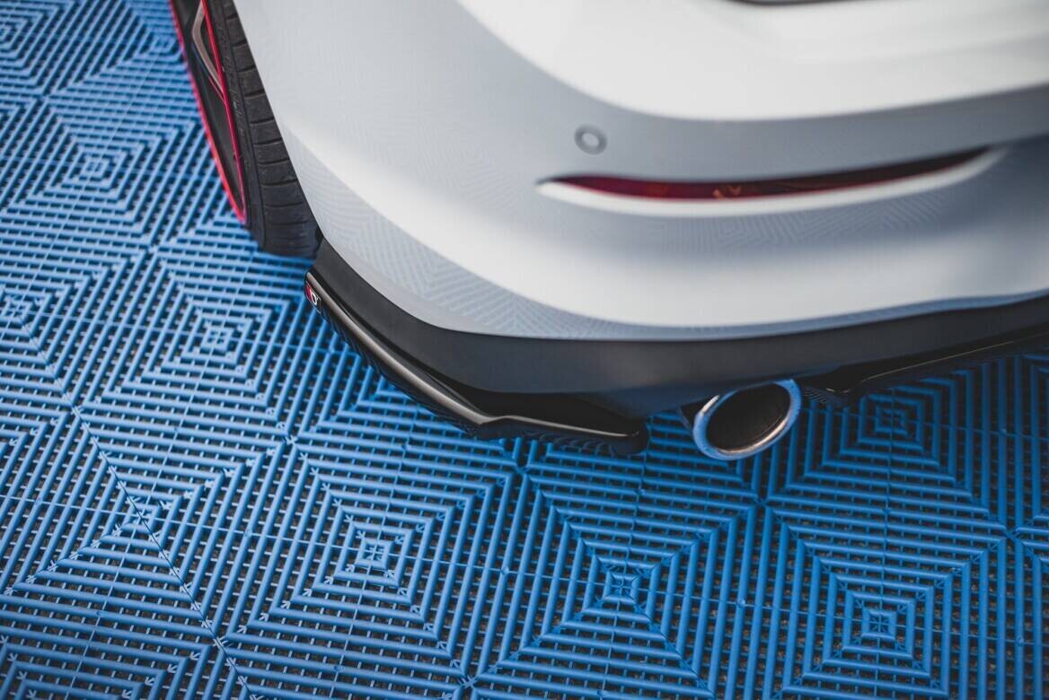 Diffusor Flaps V.1 passend für VW Golf GTI / GTE Mk8 schwarz Hochglanz