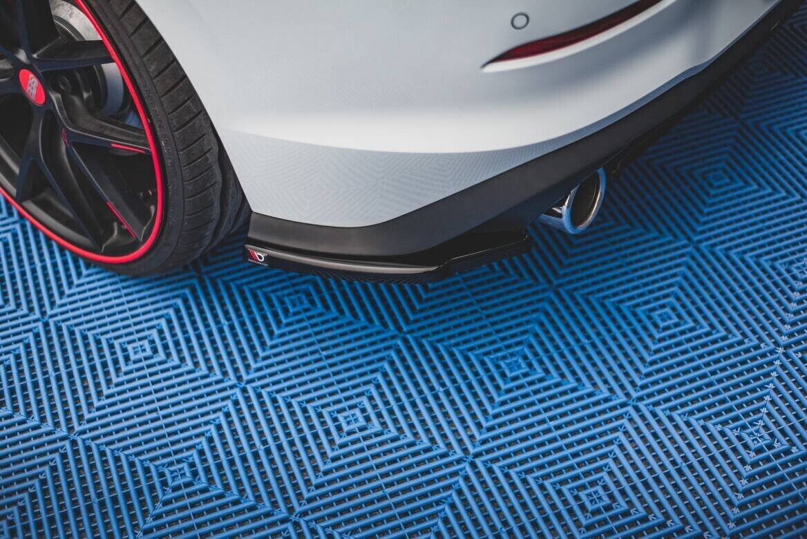 Diffusor Flaps V.1 passend für VW Golf GTI / GTE Mk8 schwarz Hochglanz