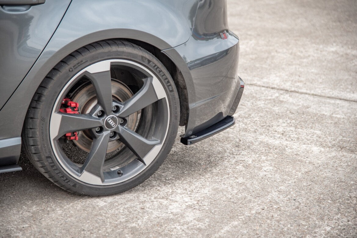 Diffusor Flaps V.2 passend für Audi RS3 8V Sportback schwarz Hochglanz