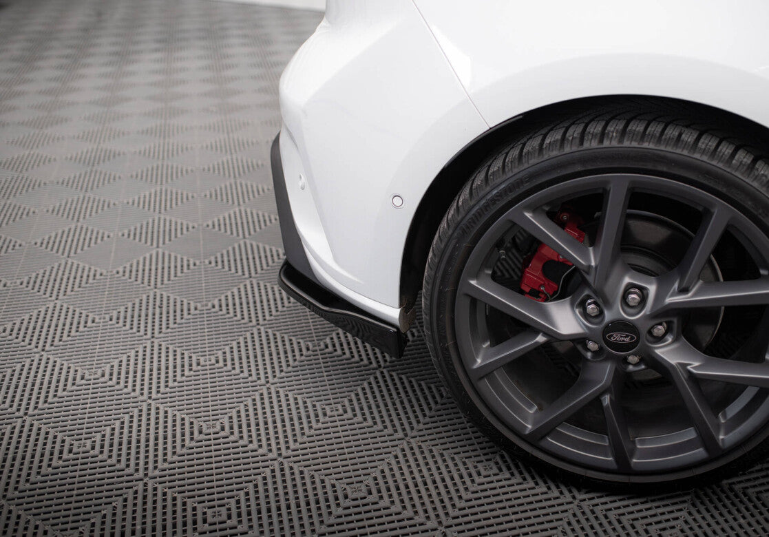 Diffusor Flaps V.2 passend für Ford Focus Hatchback ST Mk4 schwarz Hochglanz