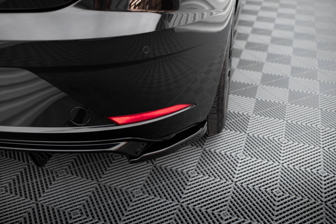 Diffusor Flaps V.2 passend für Seat Leon Hatchback Mk3 FL schwarz Hochglanz