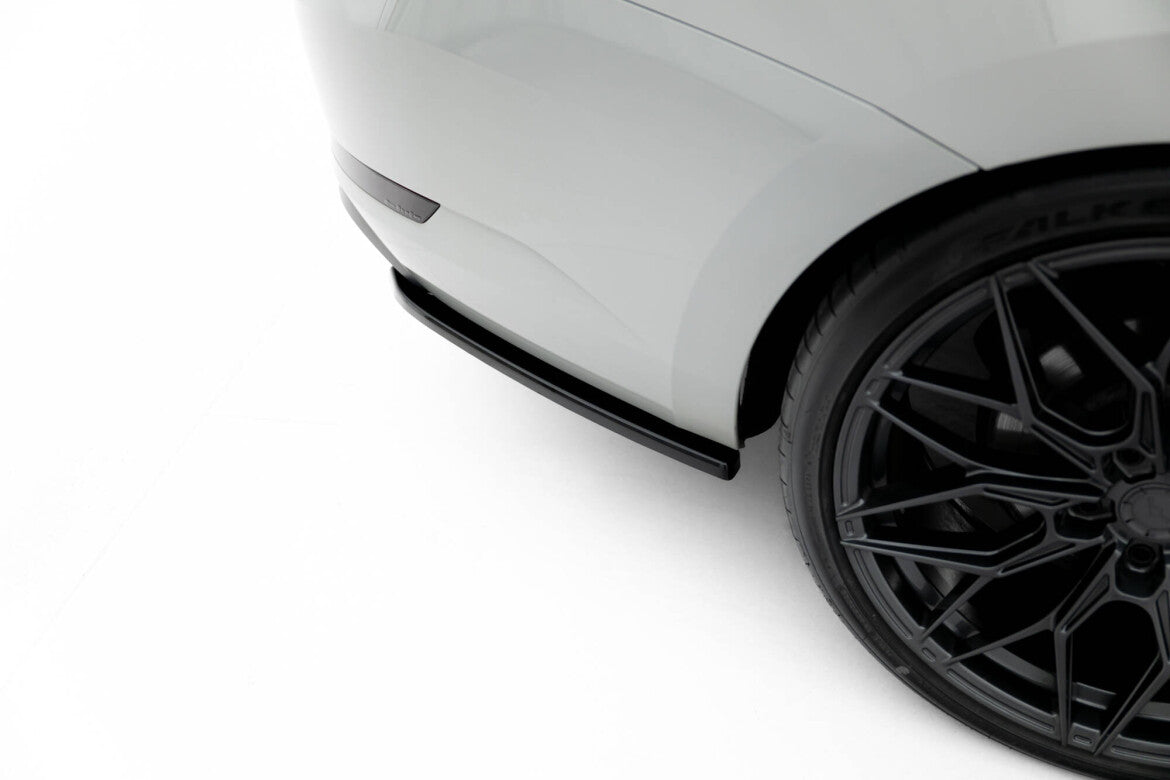 Diffusor Flaps V.2 passend für Skoda Superb Liftback / Combi Mk3 schwarz Hochglanz