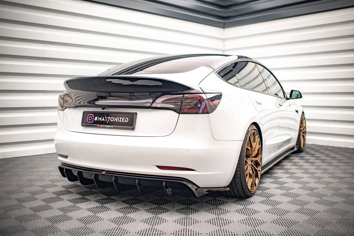 Diffusor Flaps V.2 passend für Tesla Model 3 schwarz Hochglanz
