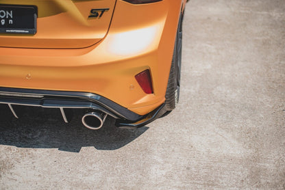 Diffusor Flaps V.3 passend für Ford Focus Hatchback ST Mk4 schwarz Hochglanz