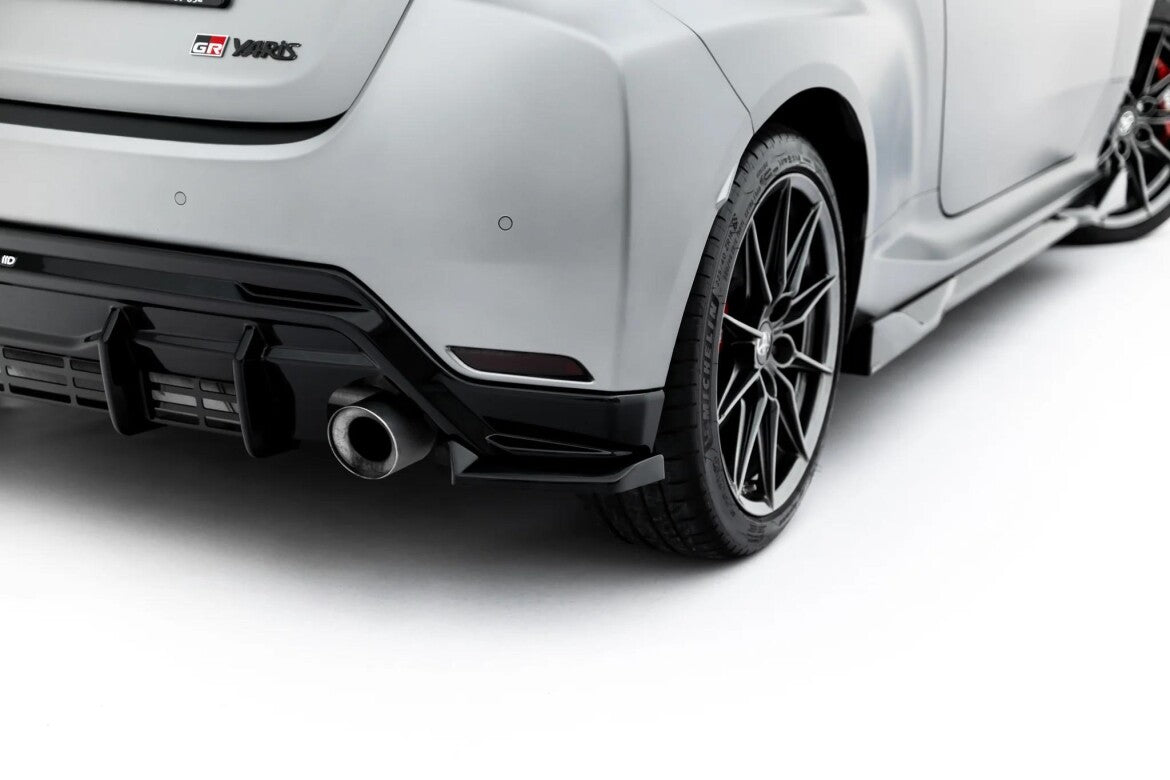 Diffusor Flaps V.3 passend für Toyota GR Yaris Mk4 Facelift schwarz Hochglanz