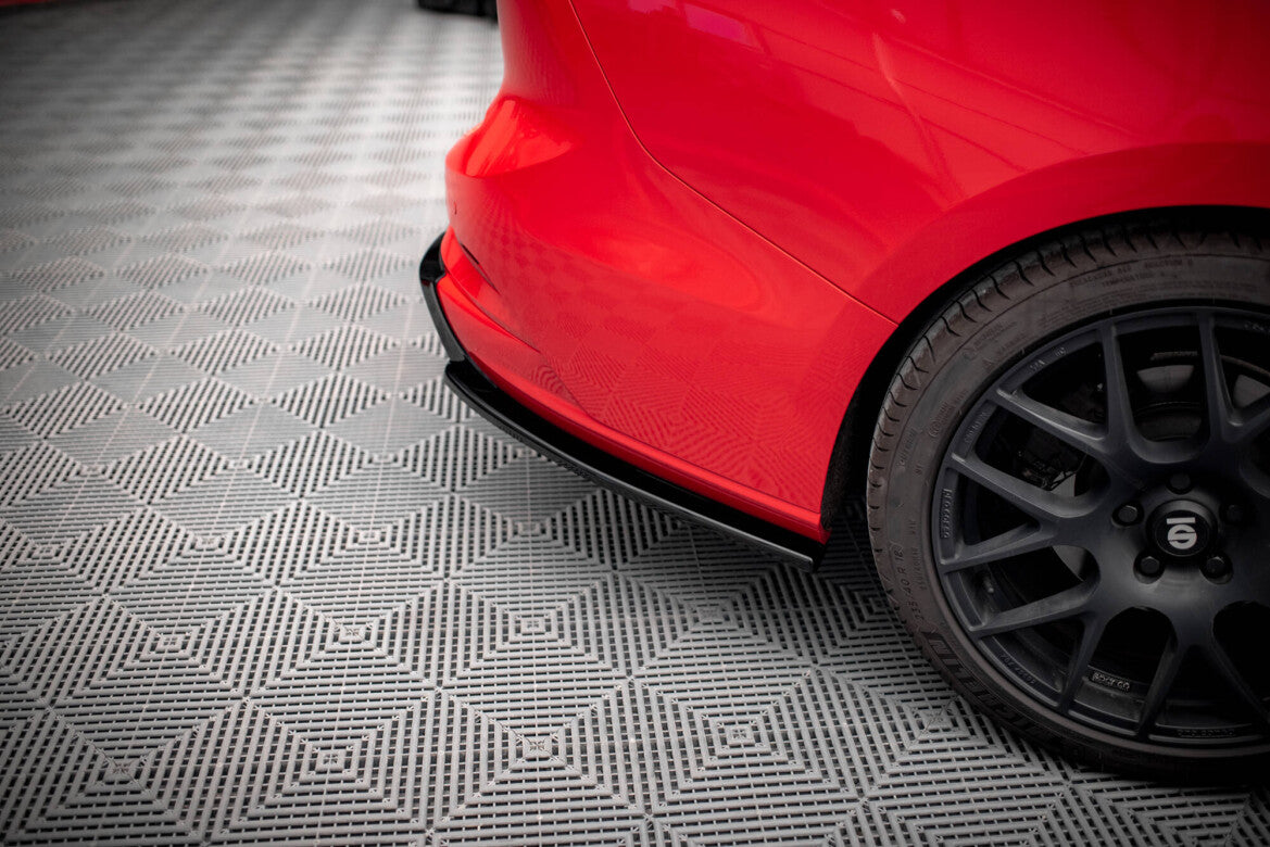Diffusor Flaps V.7 passend für Ford Focus Kombi ST Mk4 schwarz Hochglanz