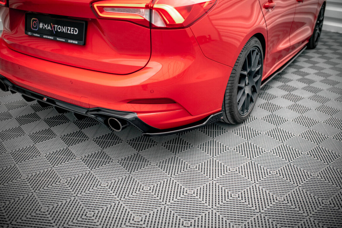 Diffusor Flaps V.8 passend für Ford Focus Kombi ST Mk4 schwarz Hochglanz