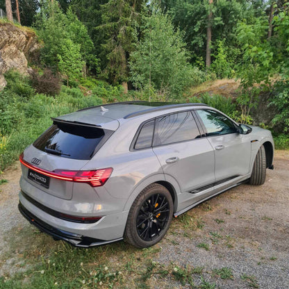 Diffusor Heckansatz passend für Audi e-Tron S-Line schwarz Hochglanz