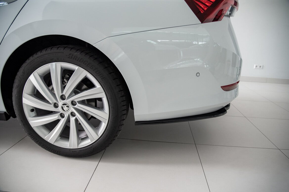 Diffusor Heckansatz passend für Skoda Octavia Mk4 schwarz Hochglanz