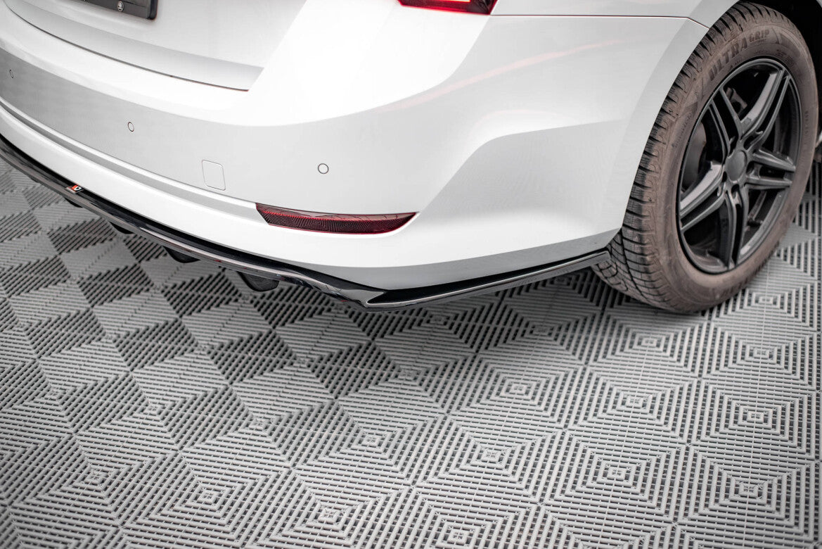 Diffusor Heckansatz passend für Skoda Octavia Mk4 schwarz Hochglanz