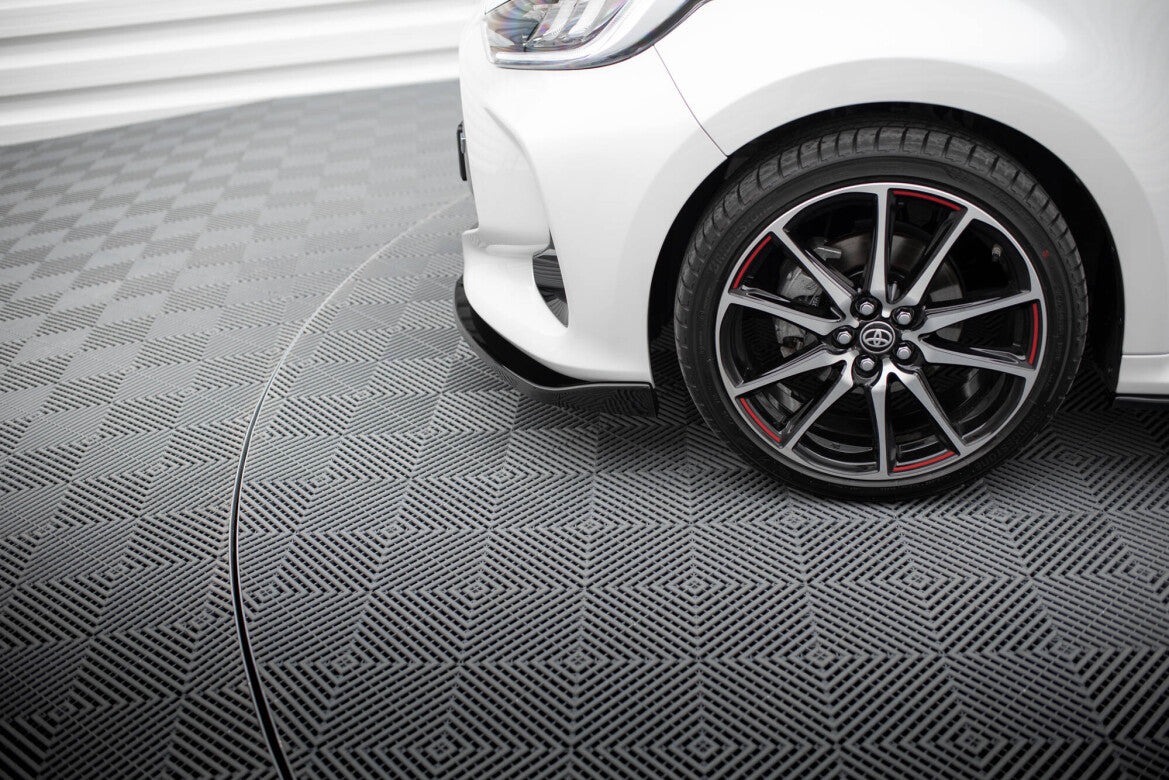 Frontlippe V.3 passend für Toyota Yaris Mk4 schwarz Hochglanz