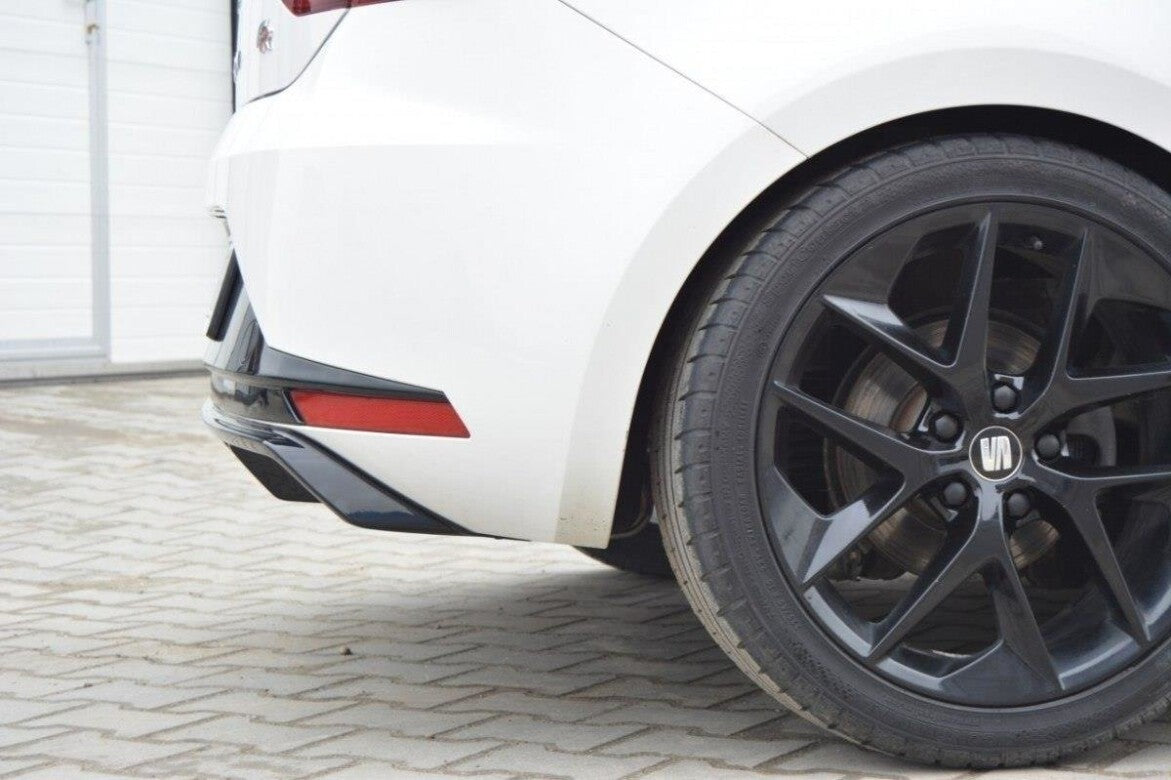 Heckansatz Diffusor passend für Seat Leon III FR schwarz Hochglanz