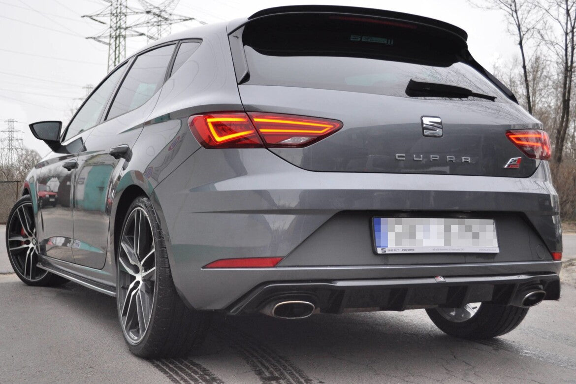 Heckansatz Diffusor V.1 passend für Seat Leon CUPRA Mk3 FL Hatchback schwarz Hochglanz