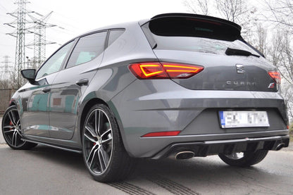 Heckansatz Diffusor V.1 passend für Seat Leon CUPRA Mk3 FL Hatchback schwarz Hochglanz