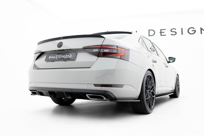 Heckansatz Diffusor V.1 passend für Skoda Superb Liftback / Combi Mk3 schwarz Hochglanz