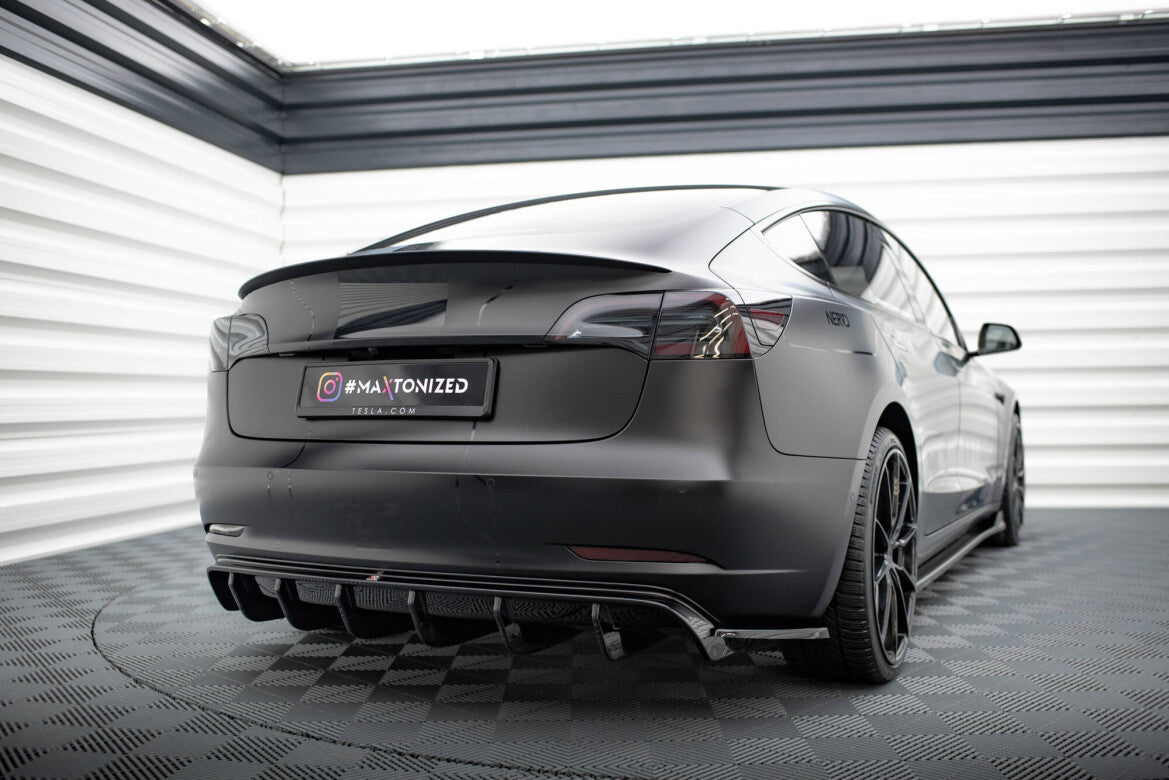 Heckansatz Diffusor V.2 passend für Tesla Model 3 schwarz Hochglanz
