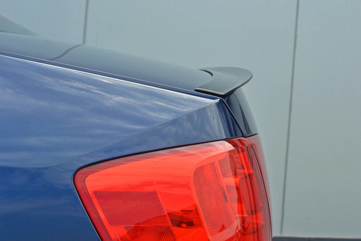 Heckspoiler Lippe passend für VW Jetta MK6 Limo vor FL schwarz Hochglanz