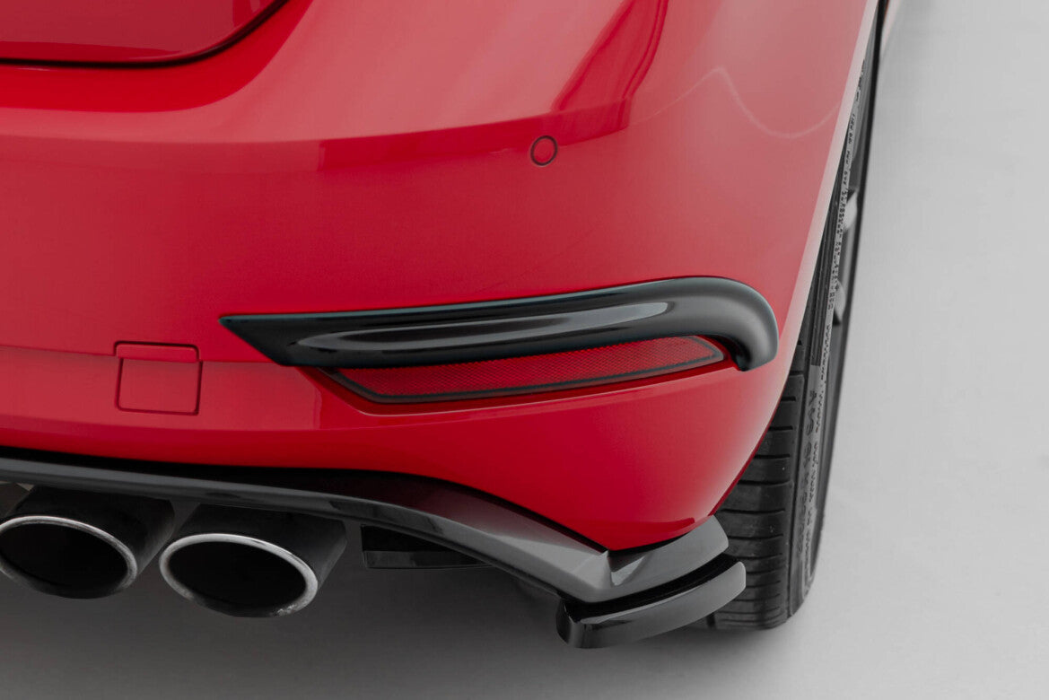 Hintere Rahmen passend für Leuchten VW Golf R / R-Line Mk7 FL schwarz Hochglanz
