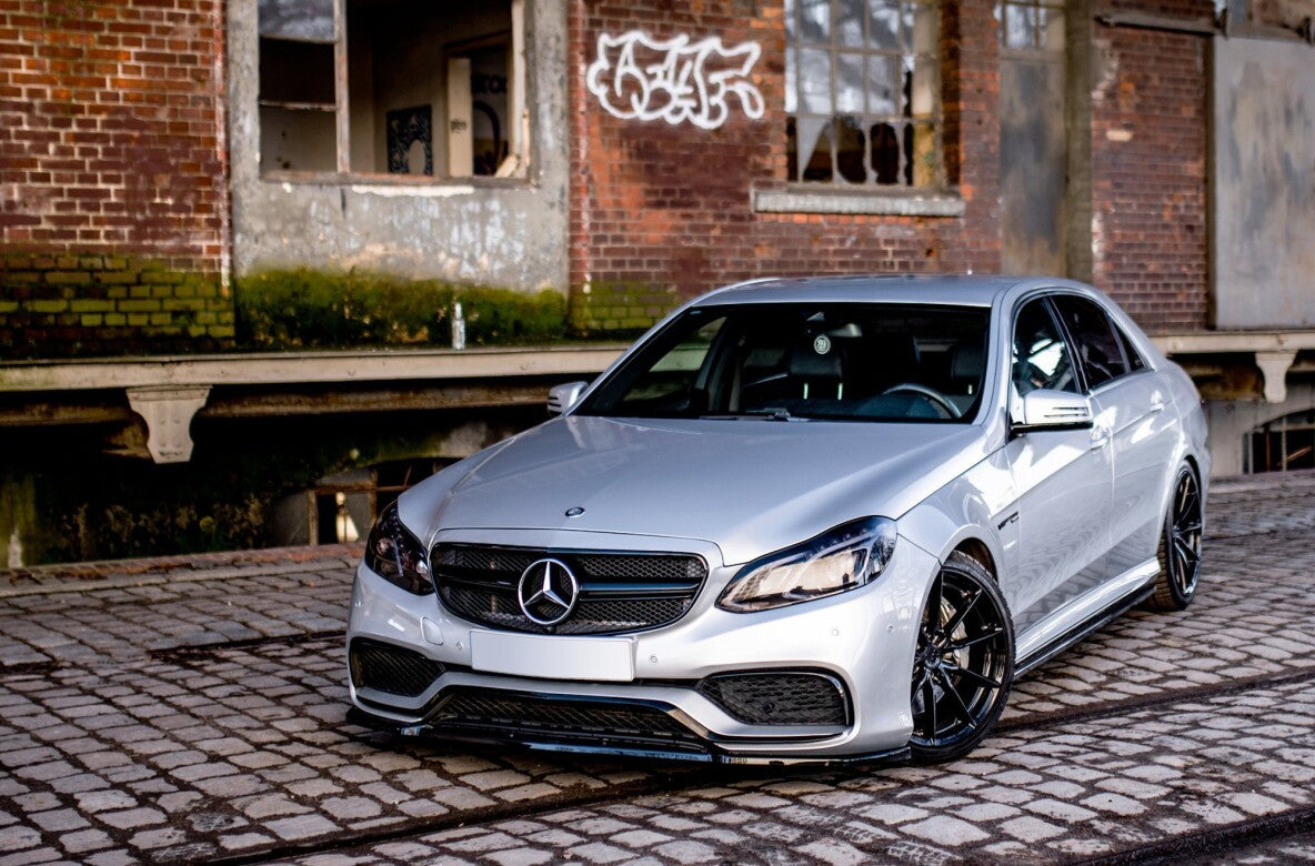 Seitenschweller Ansatz (Paar) passend für Mercedes E63 AMG / AMG-Line Limousine W212 FL schwarz Hochglanz