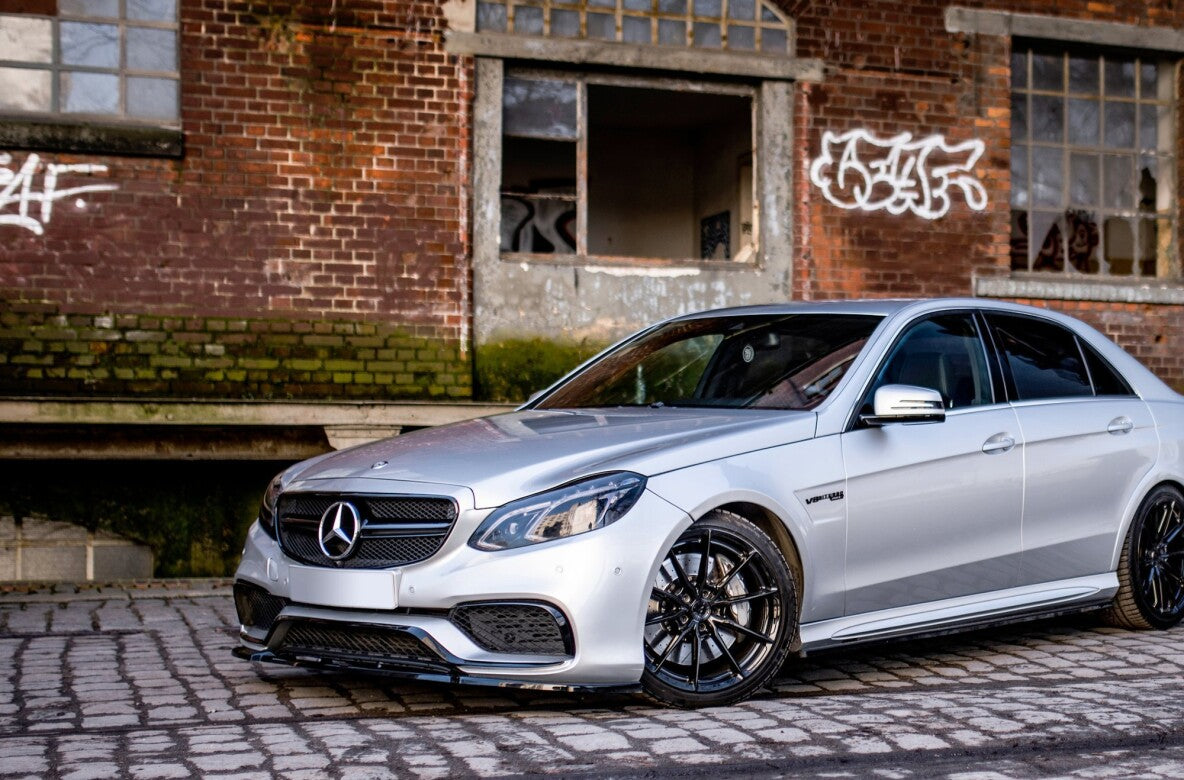 Seitenschweller Ansatz (Paar) passend für Mercedes E63 AMG / AMG-Line Limousine W212 FL schwarz Hochglanz