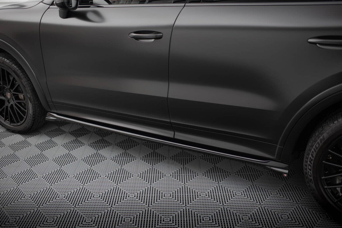 Seitenschweller Ansatz (Paar) passend für Porsche Cayenne Sport Design Mk3 / Standard Mk3 FL schwarz Hochglanz