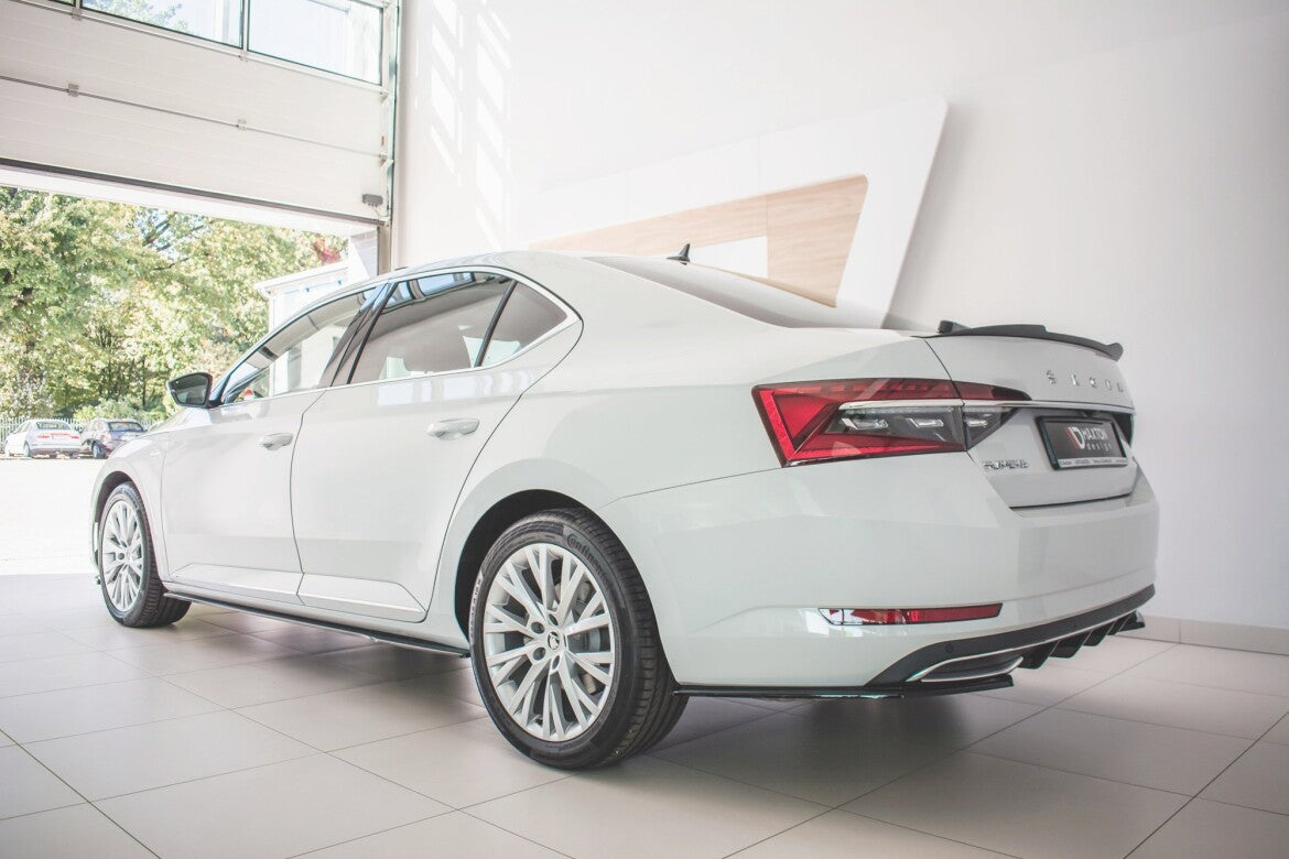 Seitenschweller Ansatz (Paar) passend für Skoda Superb Liftback / Combi Mk3 FL schwarz Hochglanz