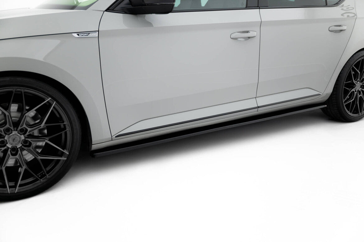 Seitenschweller Ansatz (Paar) passend für Skoda Superb Liftback / Combi Mk3 schwarz Hochglanz