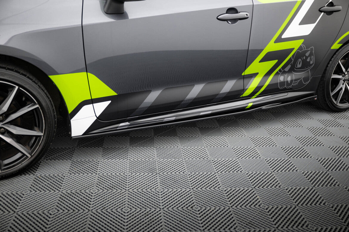 Seitenschweller Ansatz (Paar) passend für Toyota Corolla GR Sport Touring Sports XII schwarz Hochglanz