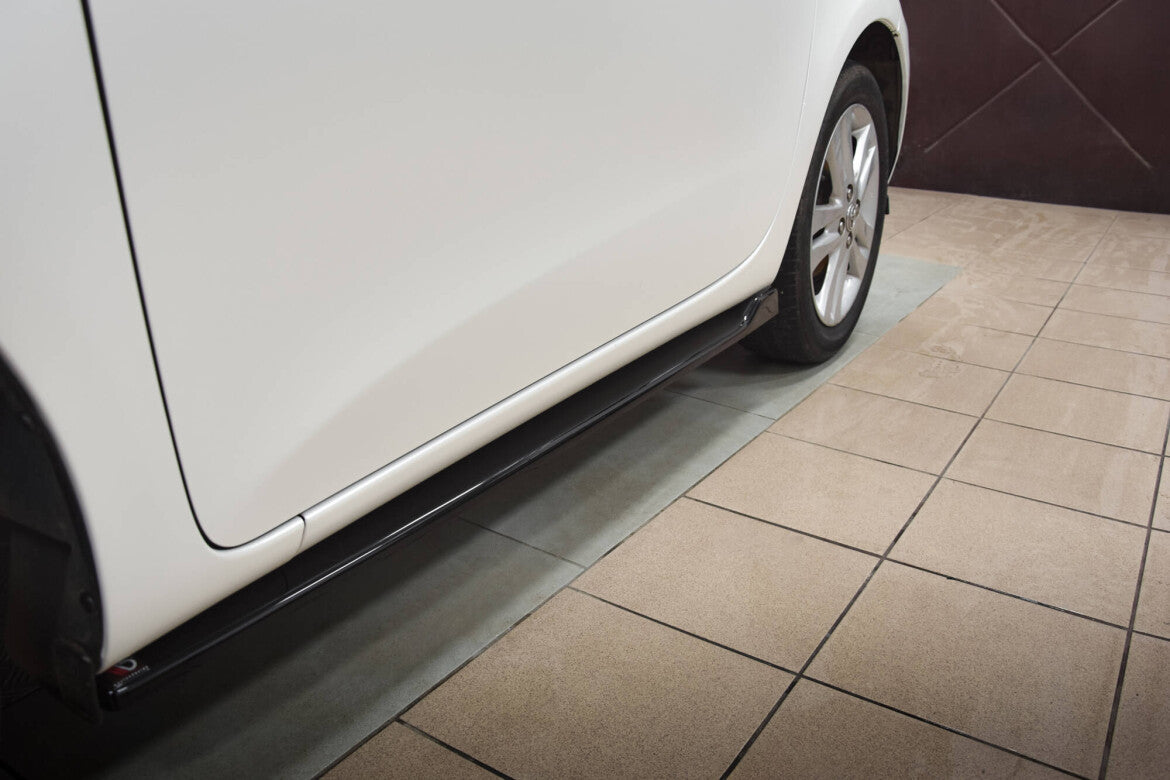 Seitenschweller Ansatz (Paar) passend für Toyota IQ schwarz Hochglanz