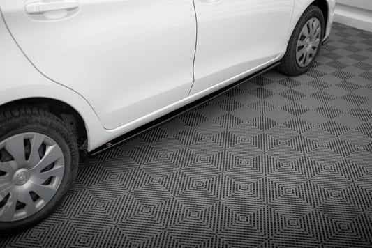 Seitenschweller Ansatz (Paar) passend für Toyota Yaris Mk3 FL schwarz Hochglanz