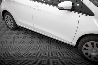 Seitenschweller Ansatz (Paar) passend für Toyota Yaris Mk3 FL schwarz Hochglanz