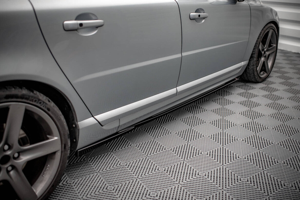 Seitenschweller Ansatz (Paar) passend für Volvo V70 Mk3 schwarz Hochglanz