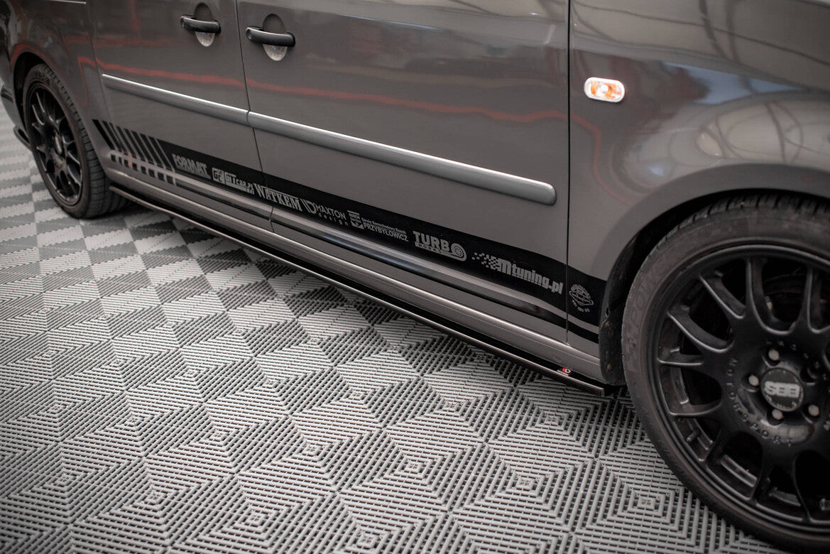 Seitenschweller Ansatz (Paar) passend für VW Caddy Long Mk3 FL schwarz Hochglanz