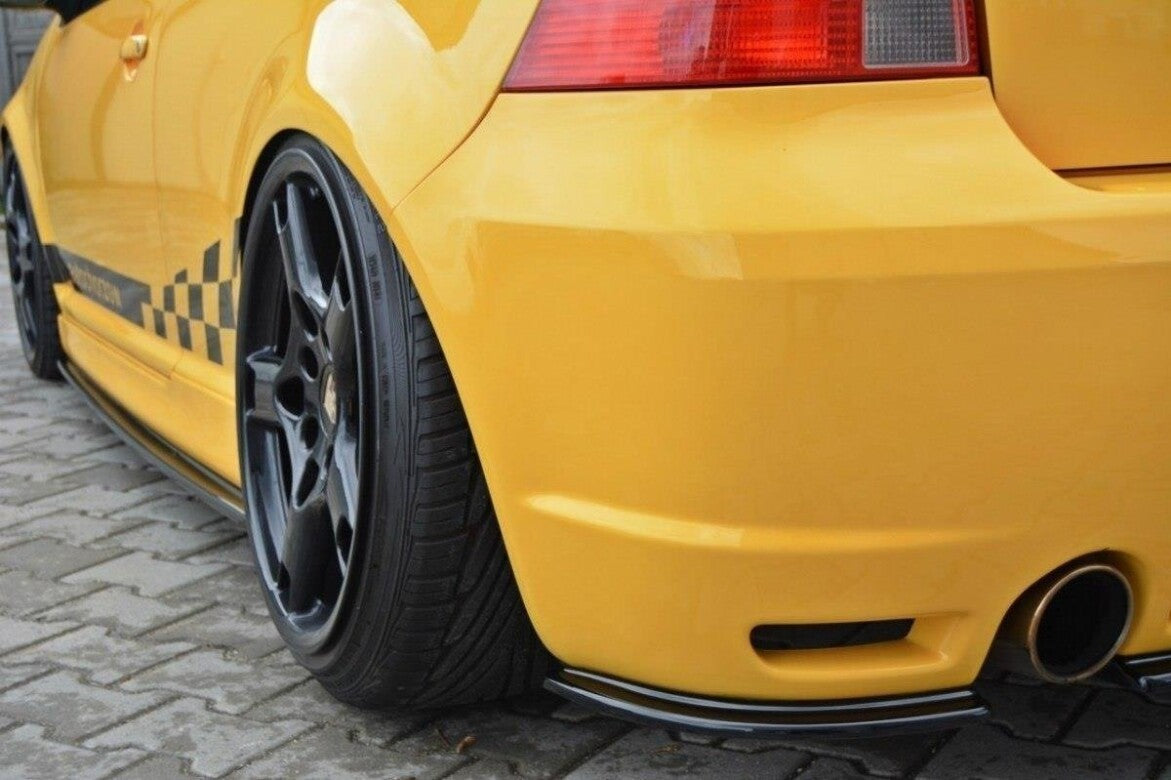 Seitenschweller Ansatz (Paar) passend für VW Golf R32 Mk4 schwarz Hochglanz