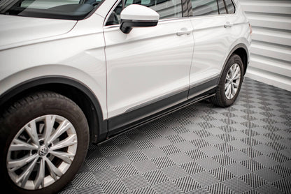 Seitenschweller Ansatz (Paar) passend für VW Tiguan Mk2 schwarz Hochglanz