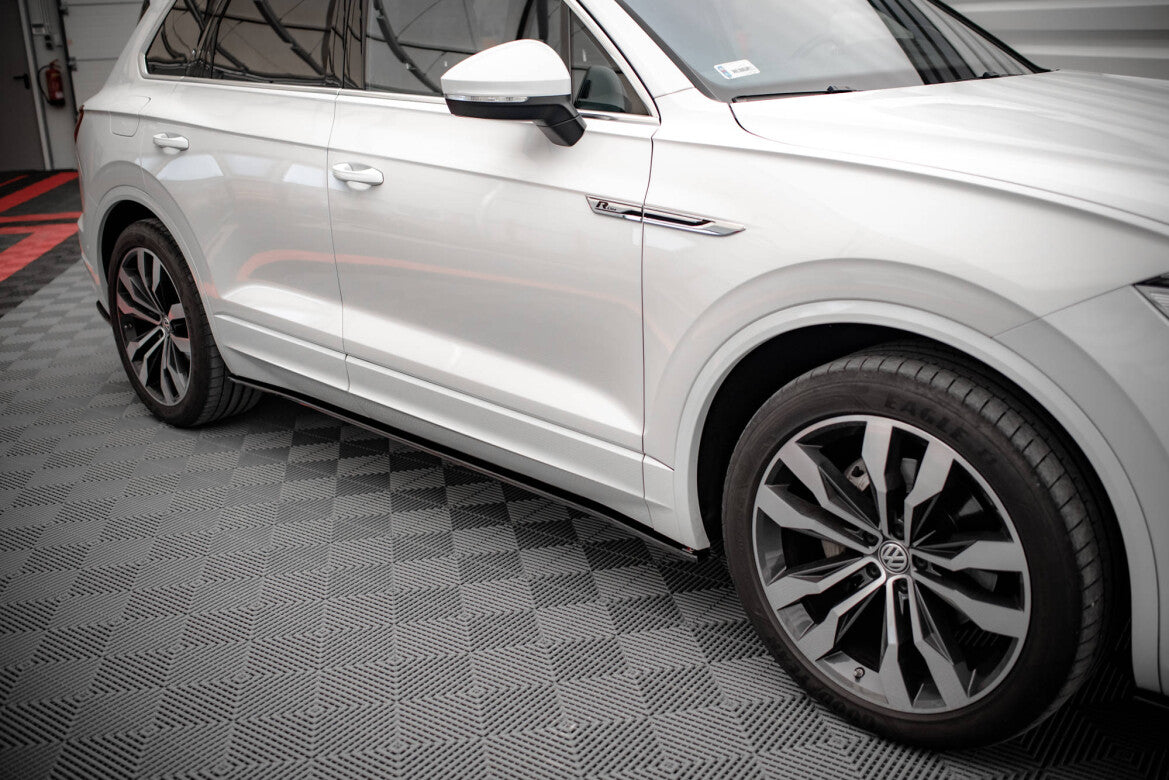 Seitenschweller Ansatz (Paar) passend für VW Touareg R-line Mk3 schwarz Hochglanz
